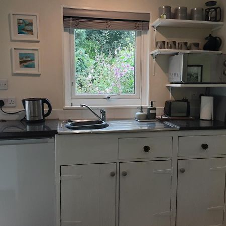 Villa Tranquil Wood Cabin Set In A Beautiful Orchard Penzance Exterior foto